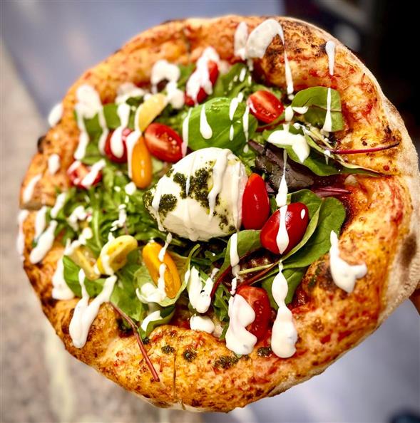 8. Salatpizza